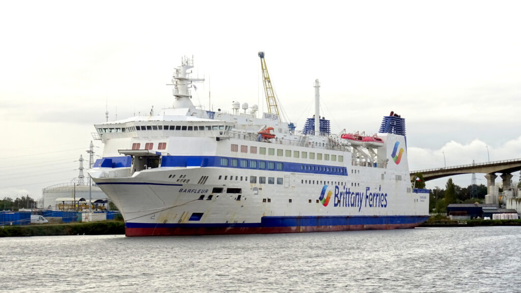 Barfleur désarmé à Caen, durant la pandémie de Covid-19