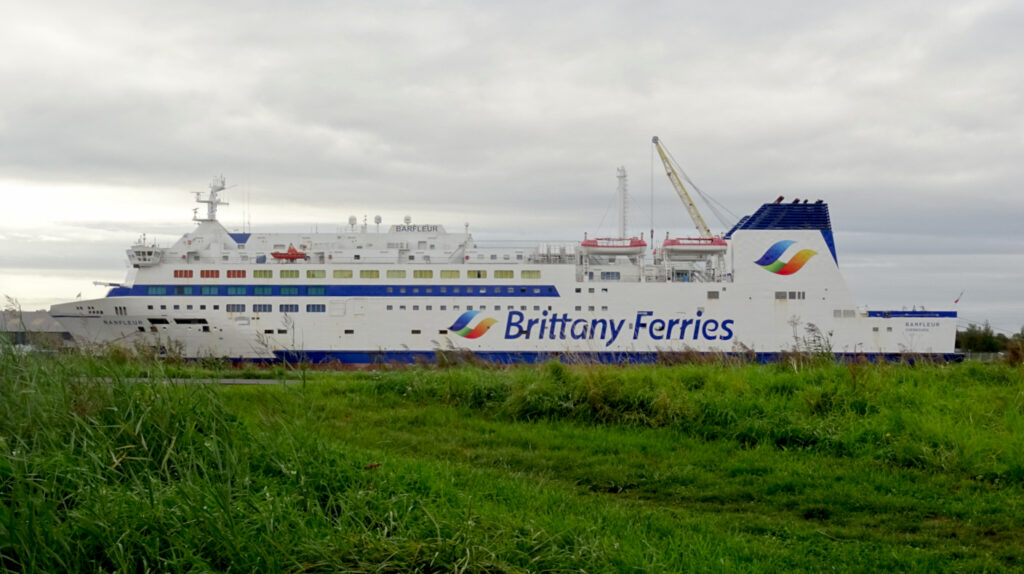 Barfleur désarmé à Caen, durant la pandémie de Covid-19