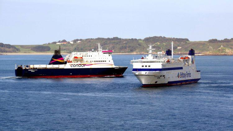 Barfleur a réalisé des essais d'accostage à Guernesey.