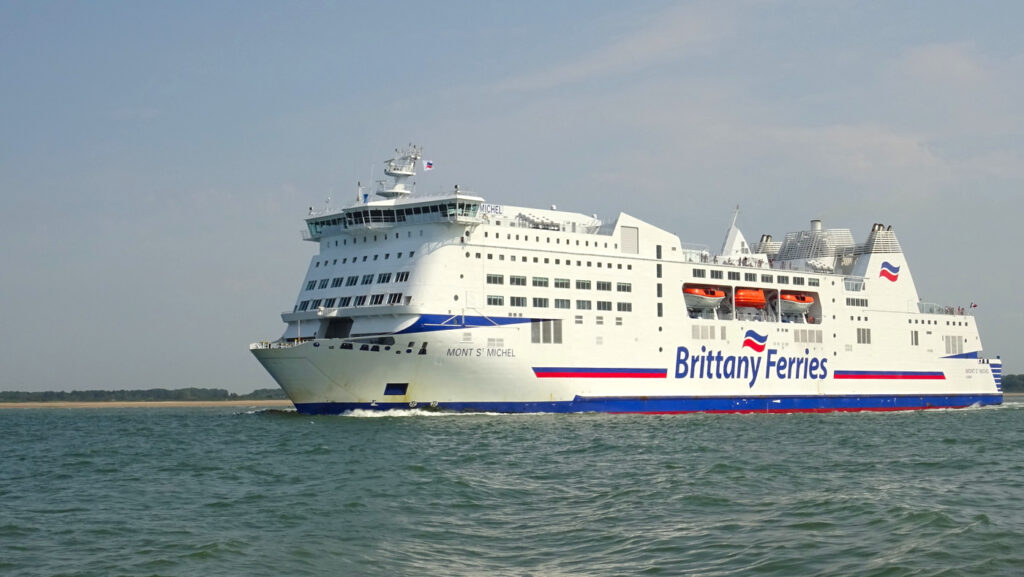 Mont St Michel appareillant de Ouistreham, en direction de Portsmouth