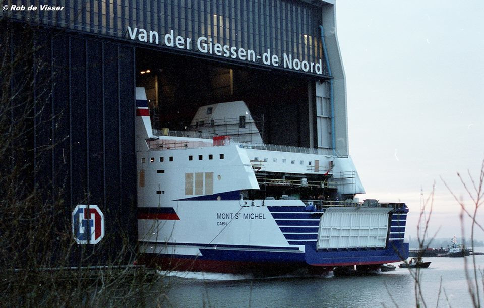 Lancement de Mont St Michel aux chantiers Van der Giessen de Noord, le 16 mars 2002