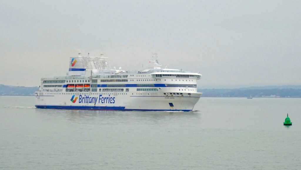 Pont-Aven arrivant à Portsmouth