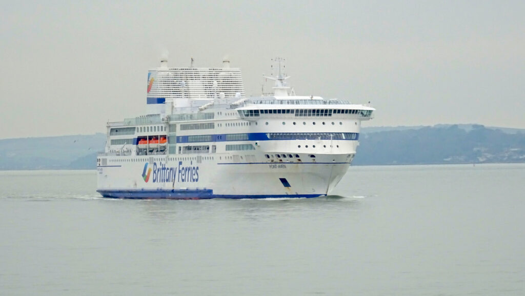 Pont-Aven arrivant à Portsmouth