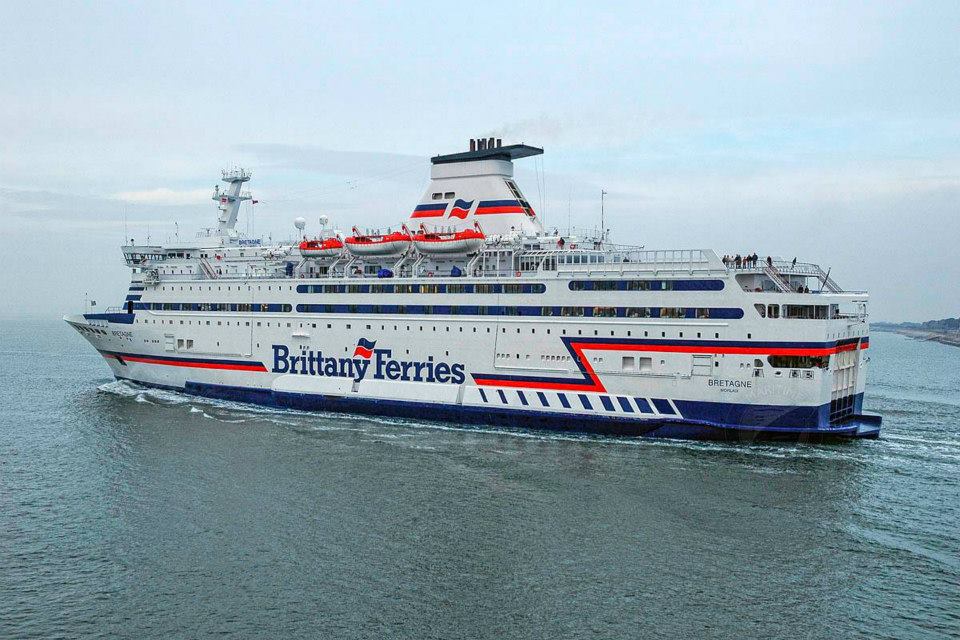 Ferry Bretagne appareillant de Portsmouth en direction de Saint-Malo