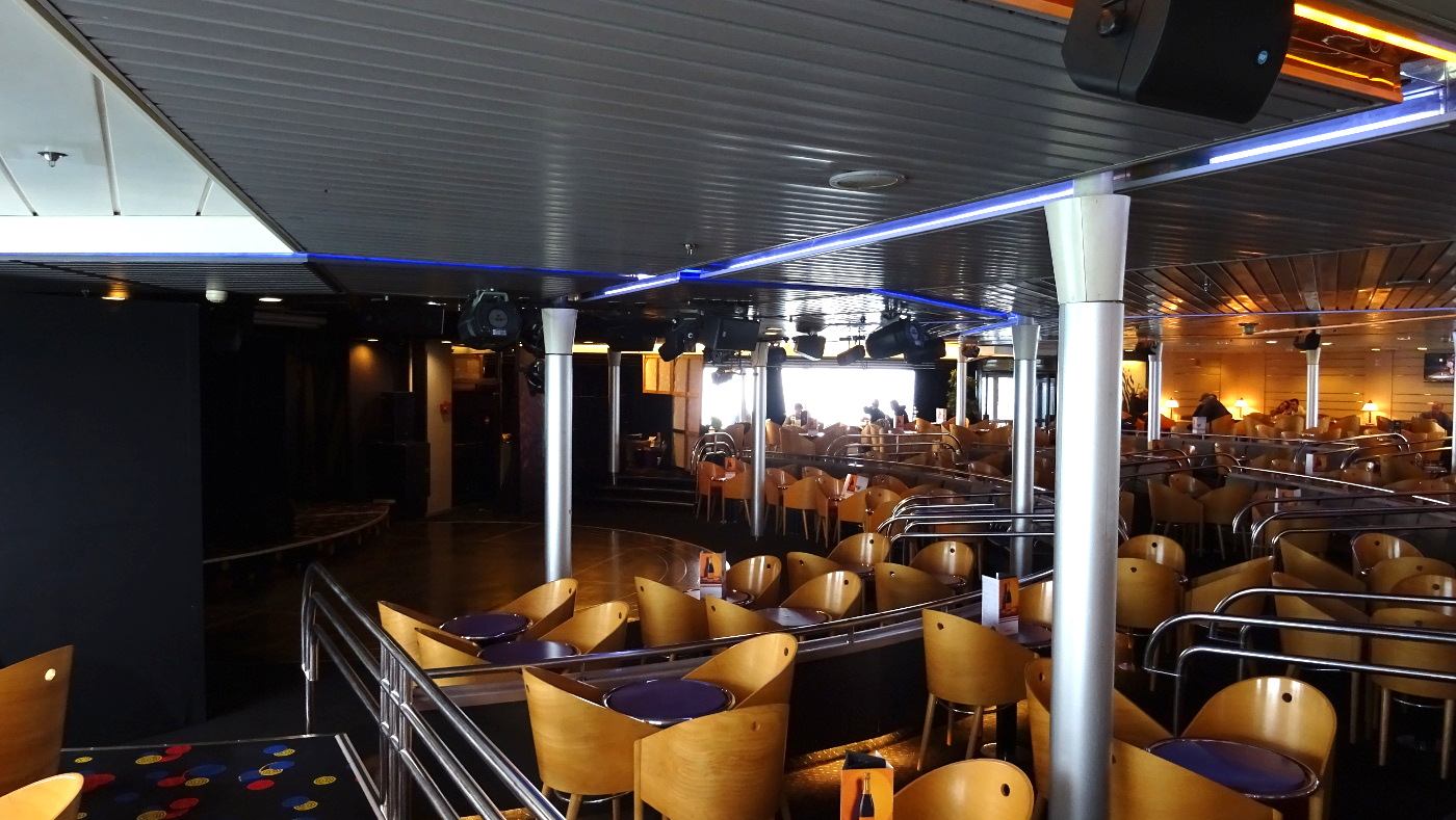 Bar Le Gwenn-Ha-Du à bord du ferry Bretagne