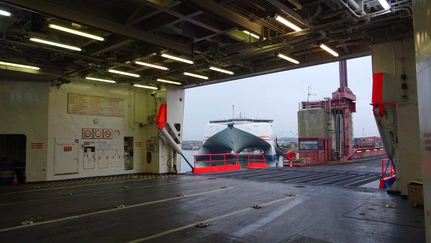 Accès au garage de Bretagne, dans le port de Saint-Malo