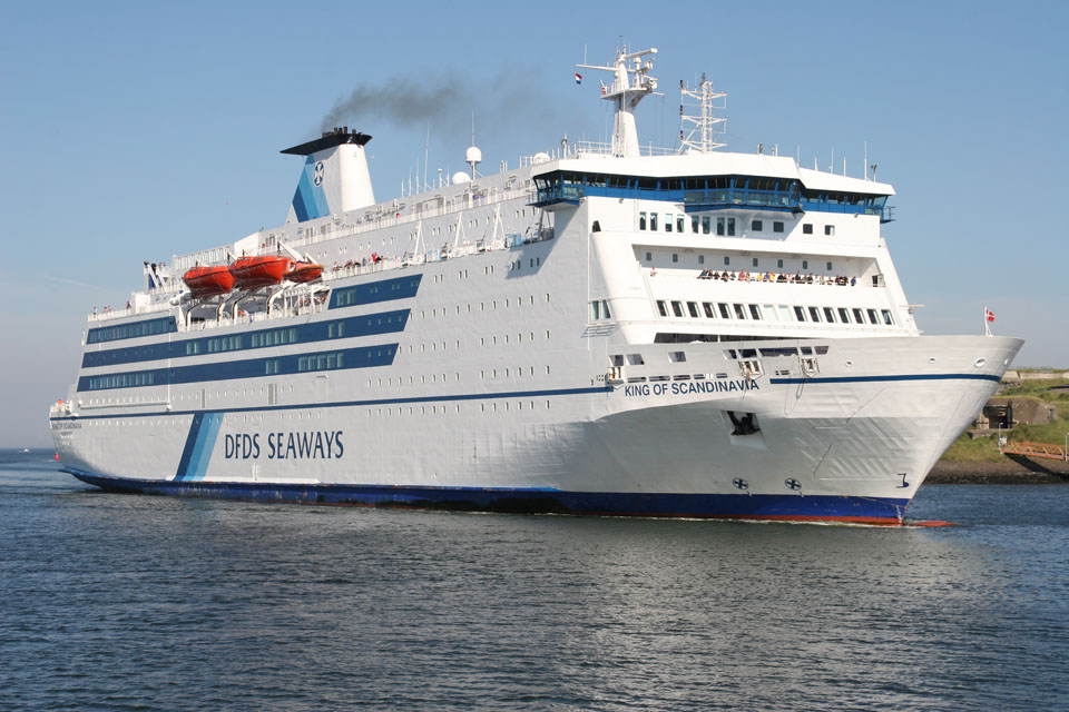 Le ferry King of Scandinavia (ex-Val de Loire) de DFDS arrive dans le port de North Shields (Newcastle).