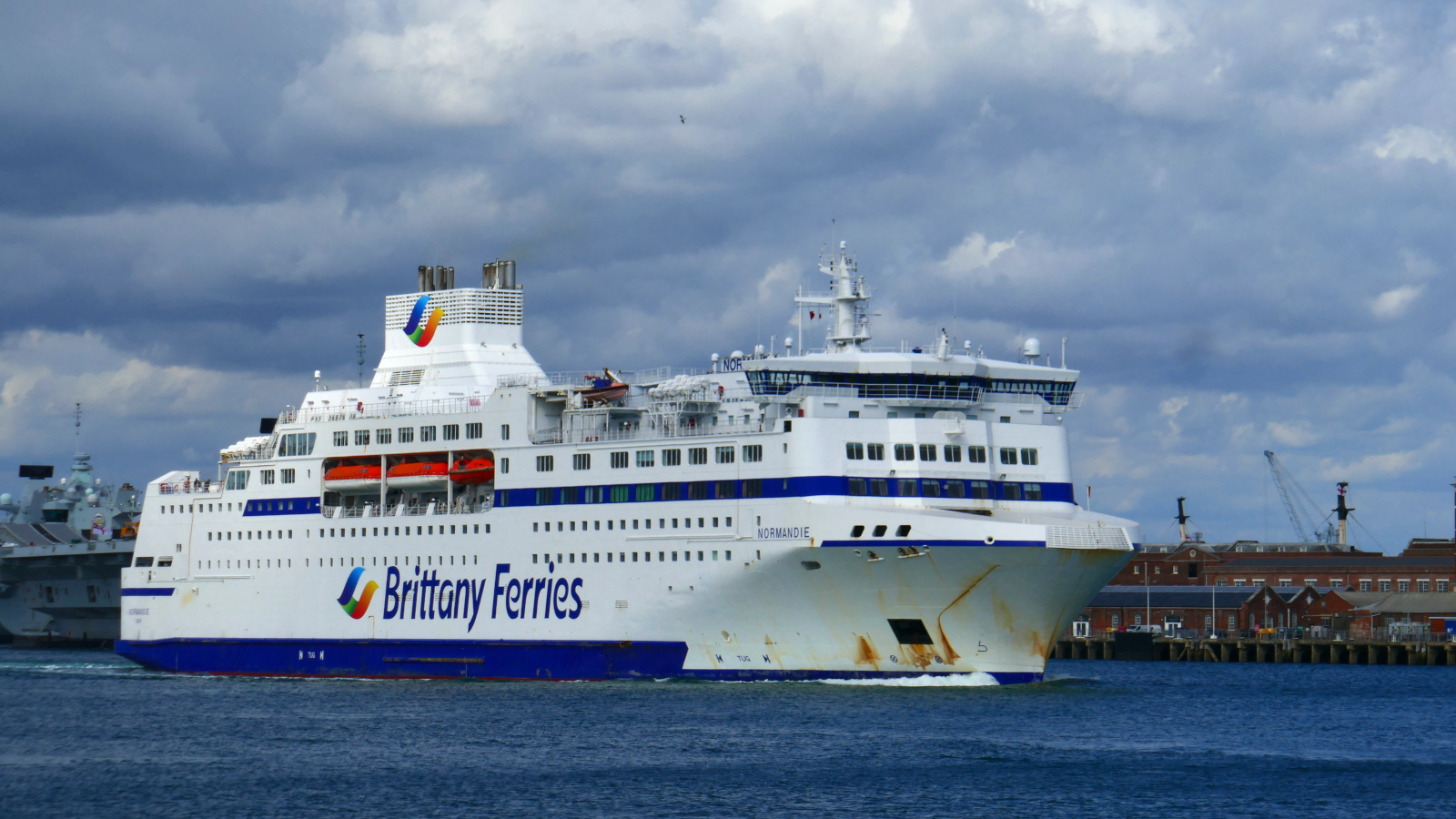 Ferry Normandie de Brittany Ferries appareillant de Portsmouth.