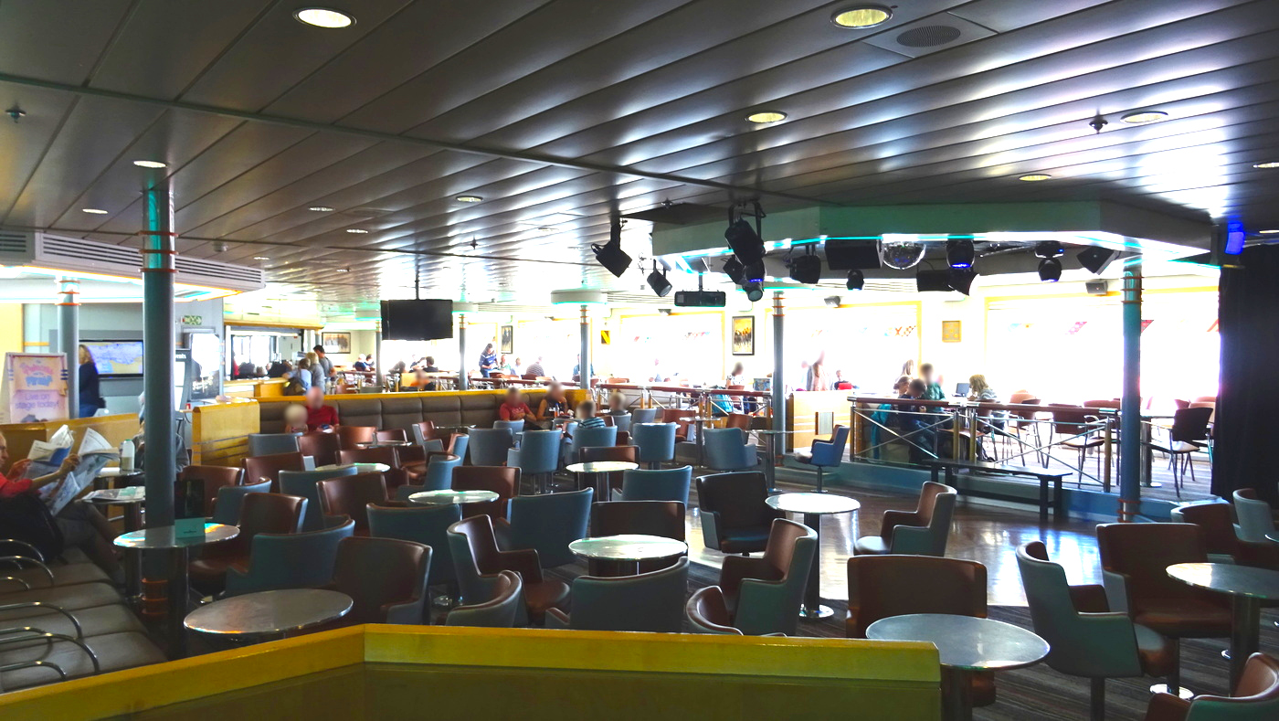 Bar Le Derby à bord du ferry Normandie de Brittany Ferries