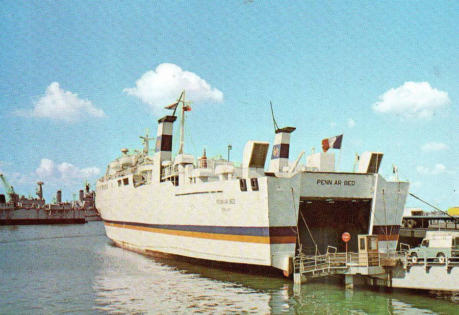 Navire Penn-Ar-Bed amarré dans le port de Portsmouth