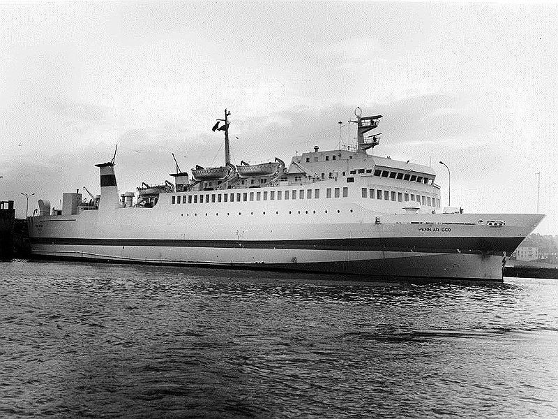 Ferry Penn-Ar-Bed amarré à Saint-Malo