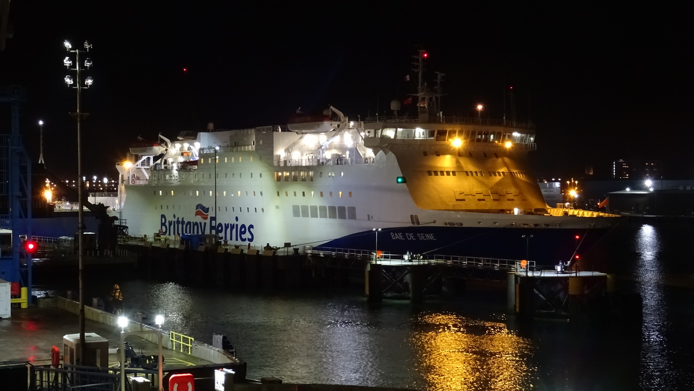 Ferry Baie de Seine de Brittany Ferries amarré dans le port de Portsmouth.