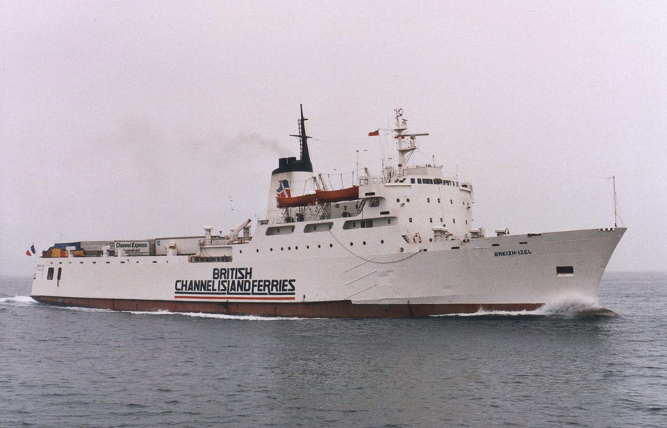Ferry Breizh Izel, affrété en 1987 par British Channel Island Ferries