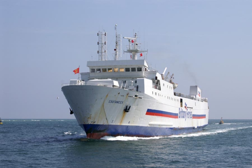 Le ferry Coutances de Brittany Ferries arrive au port de Poole.