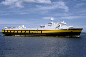 Lire la suite à propos de l’article M/V Coutances (1978-2007) – Truckline & Brittany Ferries