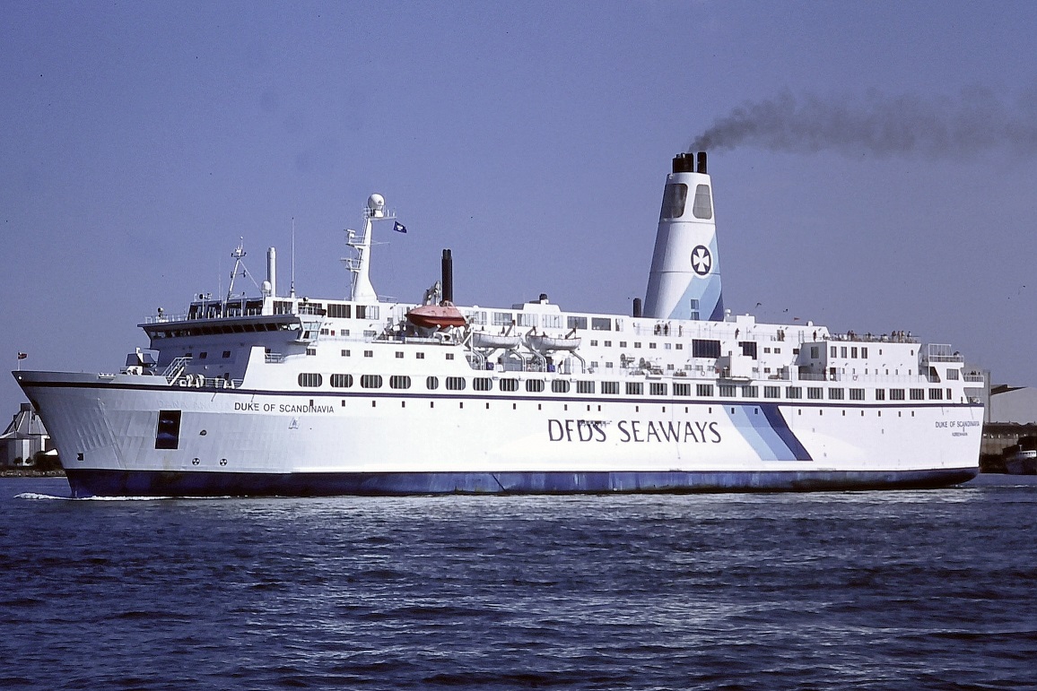 Le ferry Duke of Scandinavia de DFDS est photographié à l'arrivée dans le port de Copenhague.