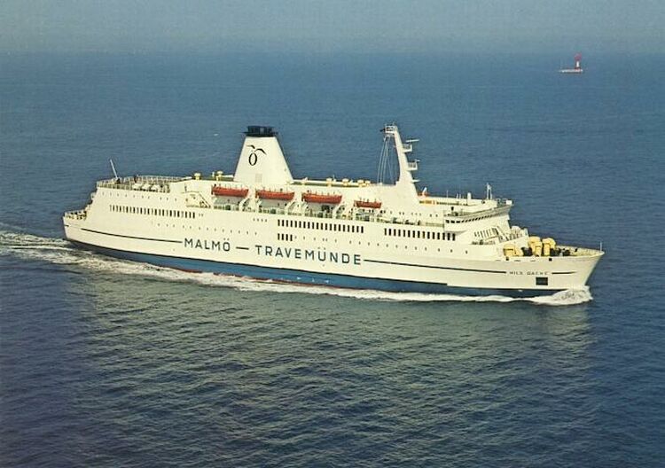 Le ferry Nils Dacke de Saga Line est photographié en pleine mer.