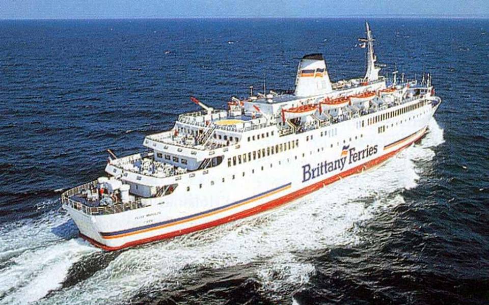 Le ferry Reine Mathilde de Brittany Ferries est photographié en pleine mer