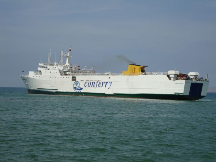 Le ferry Rosa Eugenia de Conferry