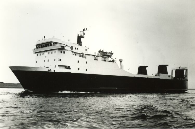 Le ferry Stena Shipper juste après son lancement aux chantiers A Vuyk & Zonen's Scheepswerven.