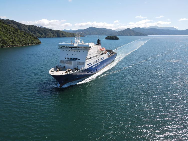 Le car-ferry Straitsman de Bluebridge est photographié dans le détroit de Cook.