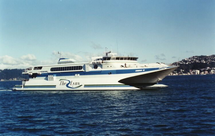 Le ferry Condor 10 est photographié durant l'un de ses affrètements à TranzRail.