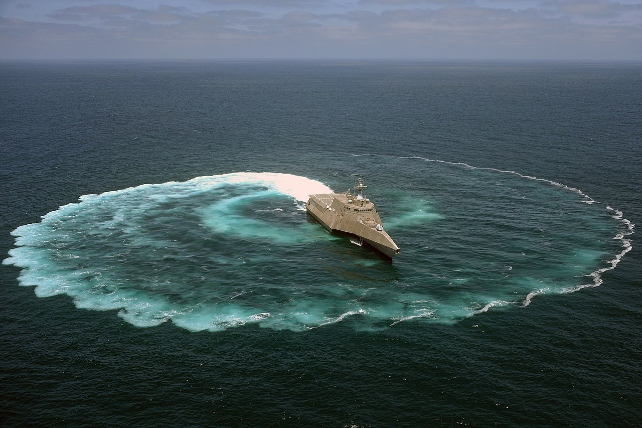 PACIFIC OCEAN (July 18, 2013)..The littoral combat ship USS Independence (LCS 2) demonstrates its maneuvering capabilities in the Pacific Ocean off the coast of San Diego. (U.S. Navy photo by Mass Communication Specialist 2nd Class Daniel M. Young/Released)